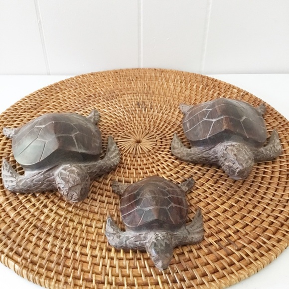 VINTAGE MID-CENTURY WOOD HAND CARVED SEA TURTLE, Shelf Decor Sea Scape Set 3 - Picture 1 of 4
